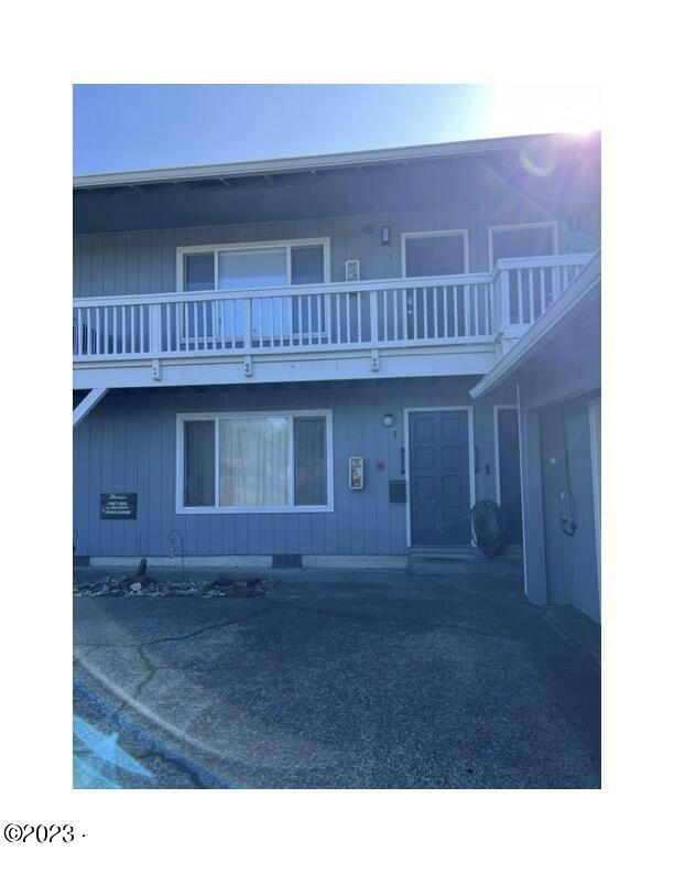 811 SW 6TH ST APT 3, NEWPORT, OR 97365, photo 1 of 7