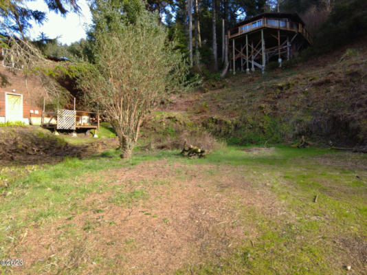 512 OVERLOOK DR, YACHATS, OR 97498, photo 3 of 6